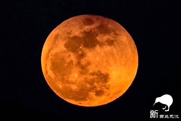 新西兰观星时刻:本世纪最长血月将于7月28日显现